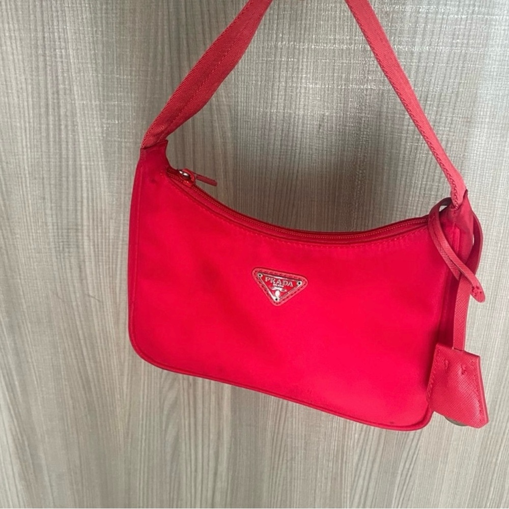 Shoulder bag Re-edition